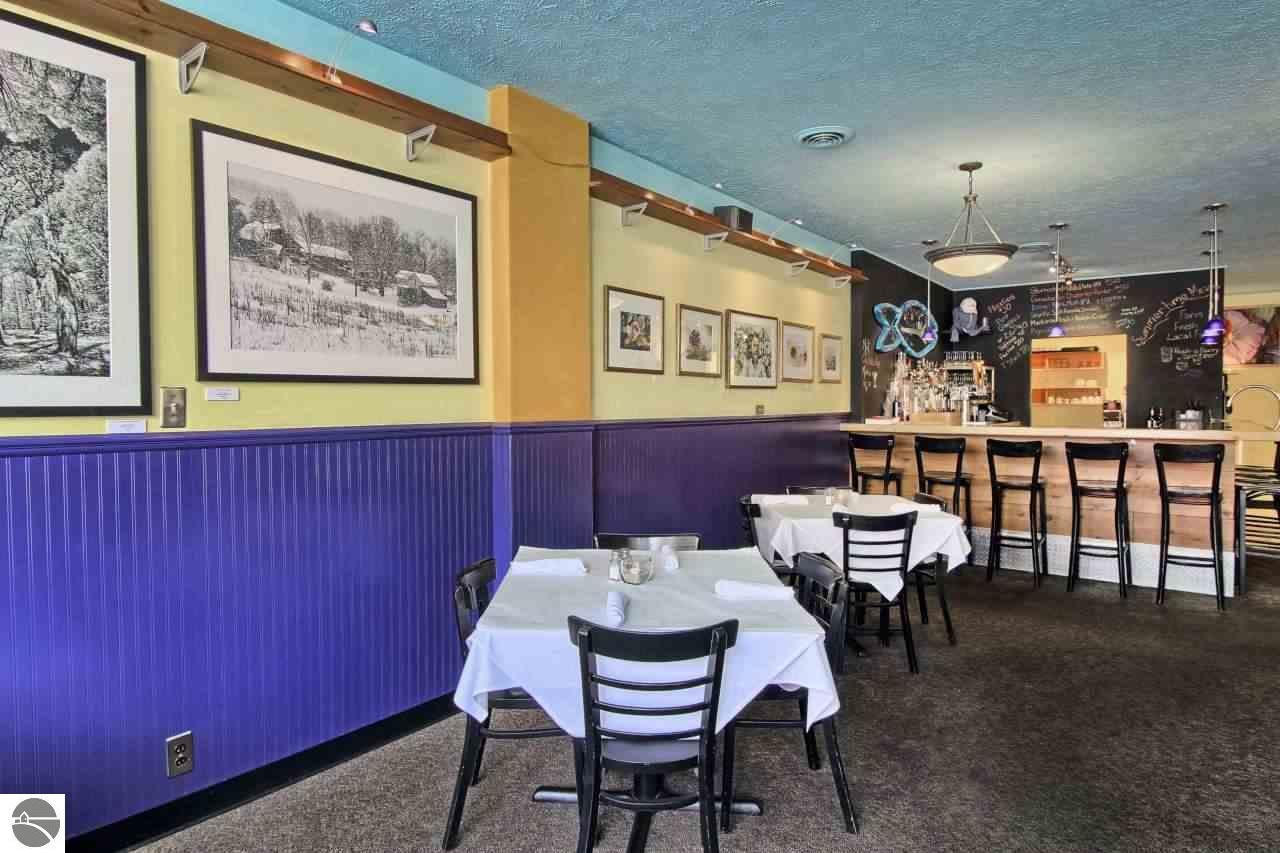 320 Main St, Frankfort, MI 49635